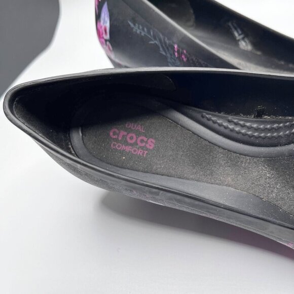 CROCS WOMEN'S LINA BLACK PURPLE FLORAL WEDGE PUMPS - 7W - Picture 10 of 11